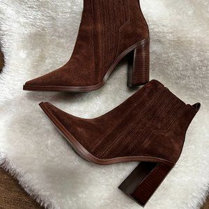 Vince Camuto 7.5 suede booties, like new